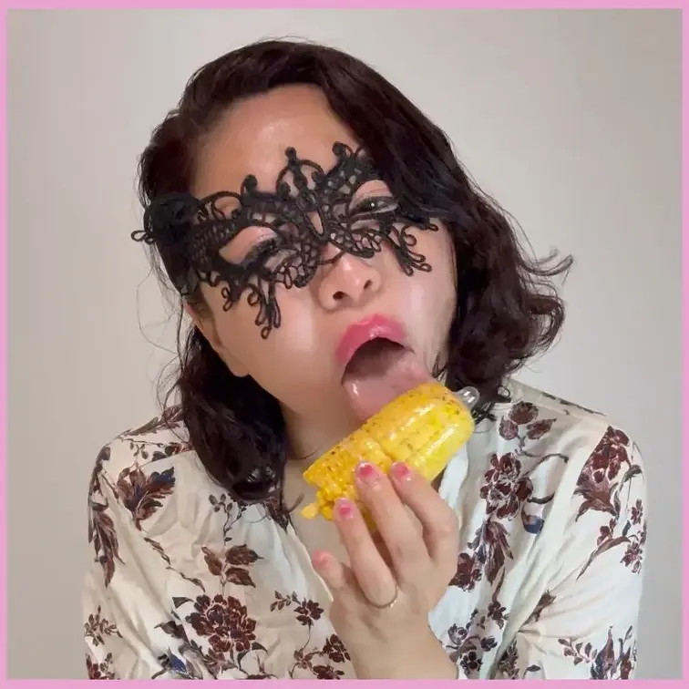 とうもろこしでオナニーしてみた🌽
いいね！、コメント待ってます💌