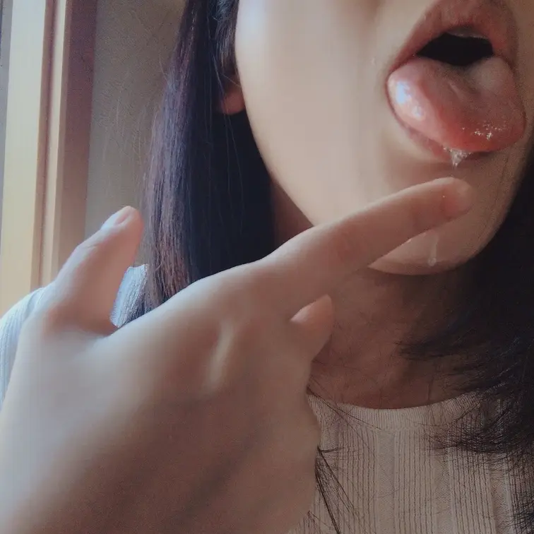 【完全顔出し】舌が性感帯です