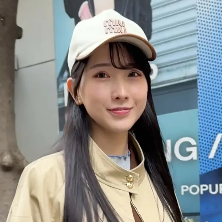 #344【YUKI 24歳】
今回ストリートスナップに協力してくれたのは、MIUMIUコーデがかわいいYUKIちゃん😎