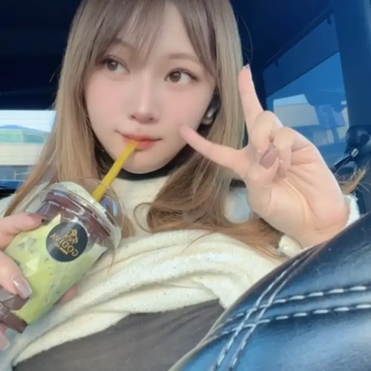 はじめに右側の「いいね♡＆保存♡」を押して応援してから見てもらえると嬉しいです🐰💜
 
今日はお出かけしてGODIV