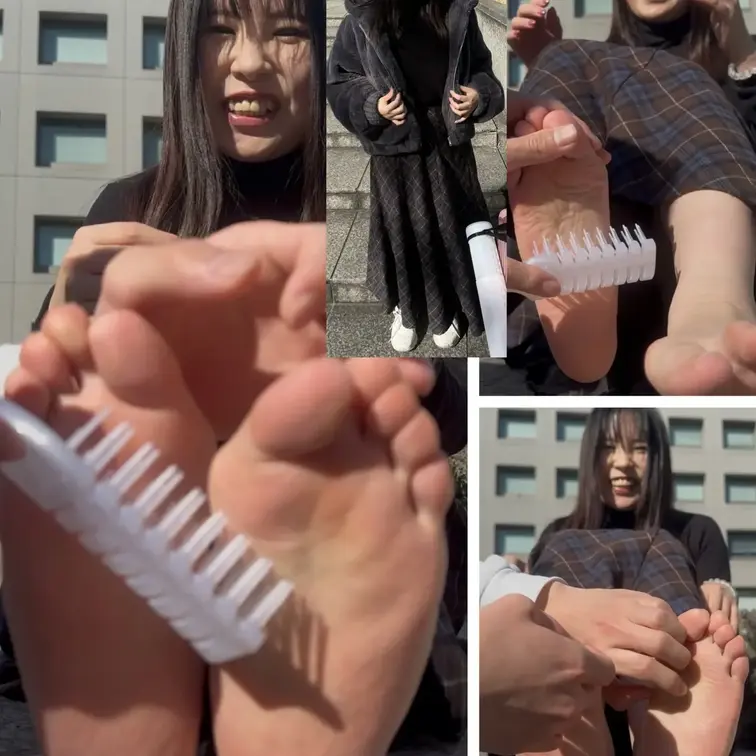 パンチラあり！コスプレイヤー美女23cm激弱足裏くすぐり！5分27秒


スニーカー靴下脱ぎ27秒撮影してます！(