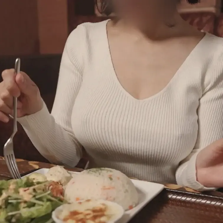 【SEXを熱く語るドスケベ人妻へ"大量中出し"！！】

■お名前
Hさん

■年齢
35歳

■結婚歴