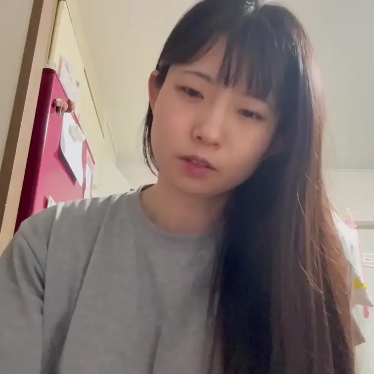 朝一のおしっこの量を測ります。
みんなも予想してね！！
私の朝イチは濃過ぎて飲めないんじゃないかな