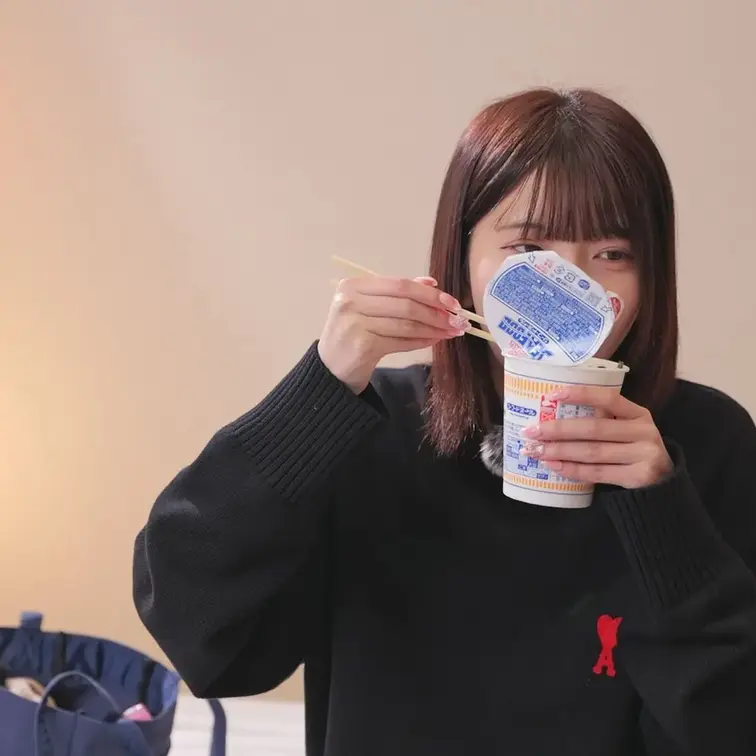カップヌードルシーフードを食す