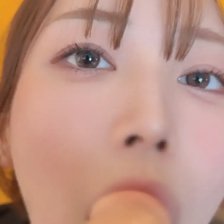 右上の「いいね♥」を押してからみてね♪

こんばんはサナです🌙

目の前のディルドに舌を這わせる…
超接写だか