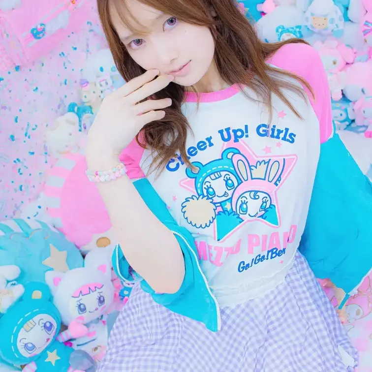 ゆめかわきらきら服撮影🎀
前に撮影しためちゃかかわ服のスタジオでまた撮影してもらいましたっ🎀°+.*
かわい〜のから
