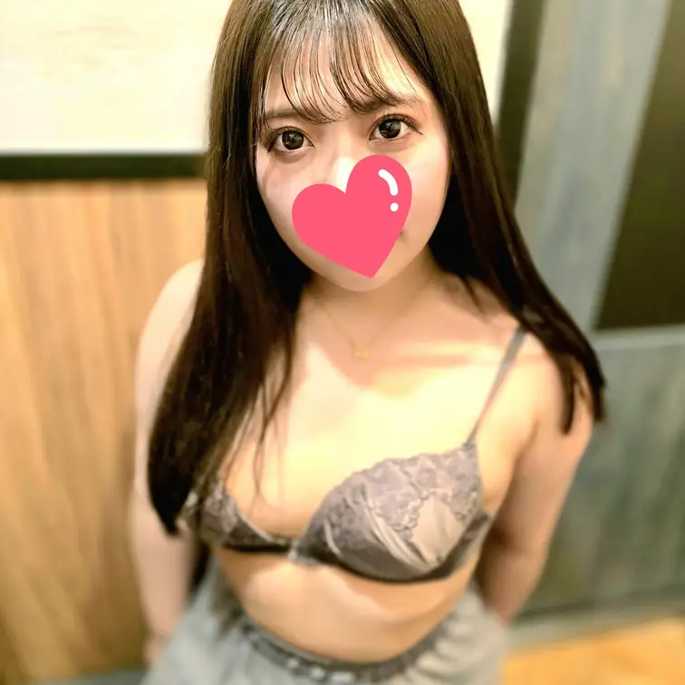 歯科衛生士をネカフェに連れ込んで即フェラからの口内射精からのごっくん

https://myfans.jp/post