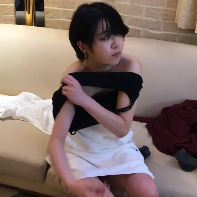 フェラ＆イラマごっくん後のシャワー、お風呂トークです
散々イラマで酷使されモノみたいに扱われたことに
少しふてくされ