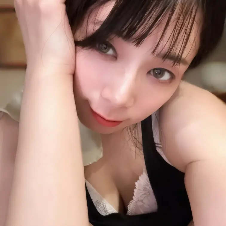 普段お酒のまないのだけども！年1・2回飲むとこうなります！ちなみにこの日は、調理用ワインが売ってなくて普通のワイン買ってきたから試し飲みしちゃった。キッチンドランカー笑