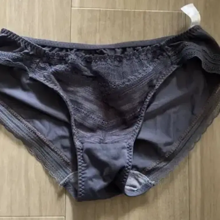 今日のるるの脱ぎたてパンツ🥰