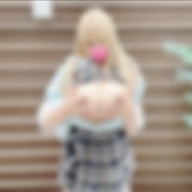 【ゴールド会員様以上向け連続写真動画】🎥
カメラマンさんに撮影会中にイタズラされました🥰