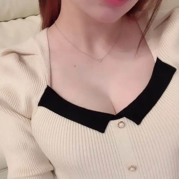 今日は思いきって顔出し… 恥ずかしすぎるけど、こういう私も好きって言ってくれたら嬉しい‎🤍