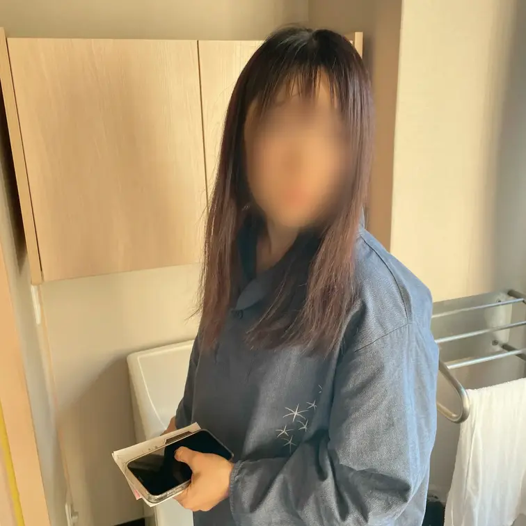 出張相部屋の翌朝

『まだ時間あるから温泉入ってきます』

「俺も行ってこようかな」

----- 30分後