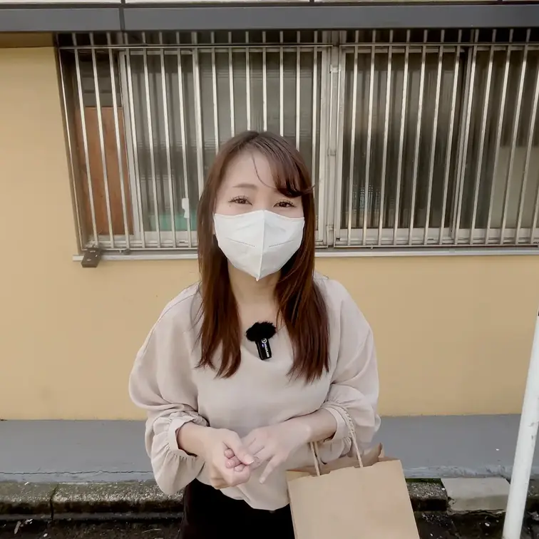 SAMPLE #18【MARI 24】

【🏋️スレンダー看護師のトレーニング回🏋️まりさんに密着㊙️】 

#18 まり
【24歳  Dカップ】　
（動画本編：23分51秒）

今回もトレーニング姿を見せてくれる美女を探していたところ 引き締まったスタイルの美女を見つけたので早速交渉へ🤝   優しい看護師の方で、快くOKを頂けたので近くのジムルームへ移動しました💪
 
普段はそんなに運動をしないみたいですが、元々なのか引き締まった 美ボディが素晴らしくて興奮してしまいました…！

いくつかトレーニングをこなし、じんわり汗をかいてきたところで さらに本気のトレーニングを見せて欲しいと真っ直ぐに伝えて交渉したところ… 恥ずかしながらも、1枚ずつ脱いでいき綺麗な美ボディがあらわに🤤 

全裸筋トレ後には解しマッサージを提案して奥の奥まで解してもらうことに…！ 最初こそ恥ずかしがっていましたが最後にはかなり大胆に…♡


＃18
名前：まり
身長：155cm
体重：42kg
バスト：D

※動画、写真の無断転載は著作権侵害となりますので、発見次第、法的措置を取らせていただきます。
※屋内撮影及び撮影許可を得ています