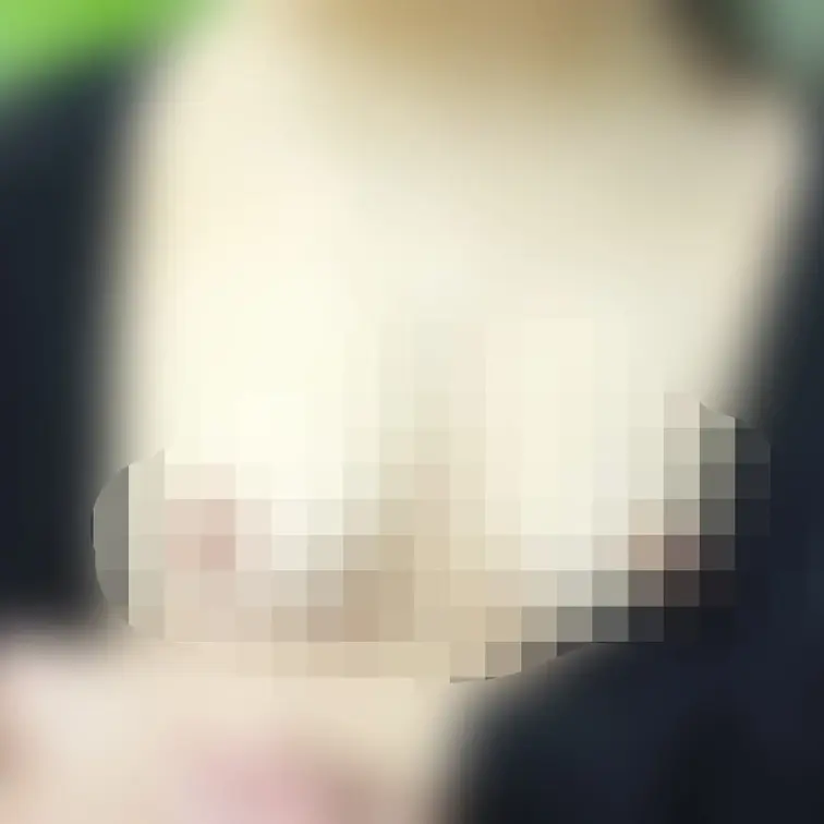 連休疲れの方に、ささやかな胸が癒しになれば幸いです🌹