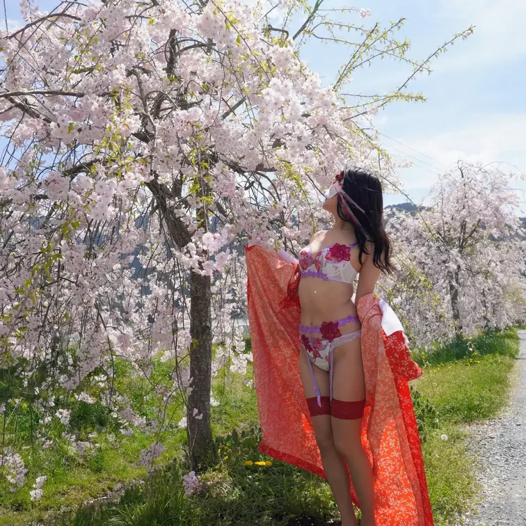桜が綺麗なのでいっぱい撮っちゃいました✌️