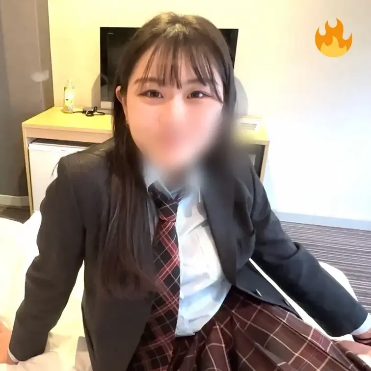 🔥目出し🔥Fカップな天真爛漫・名古屋嬢をどちゃくちゃ好き放題に口内・連続中出しの一部始終

待ち合わせで制服姿の彼女