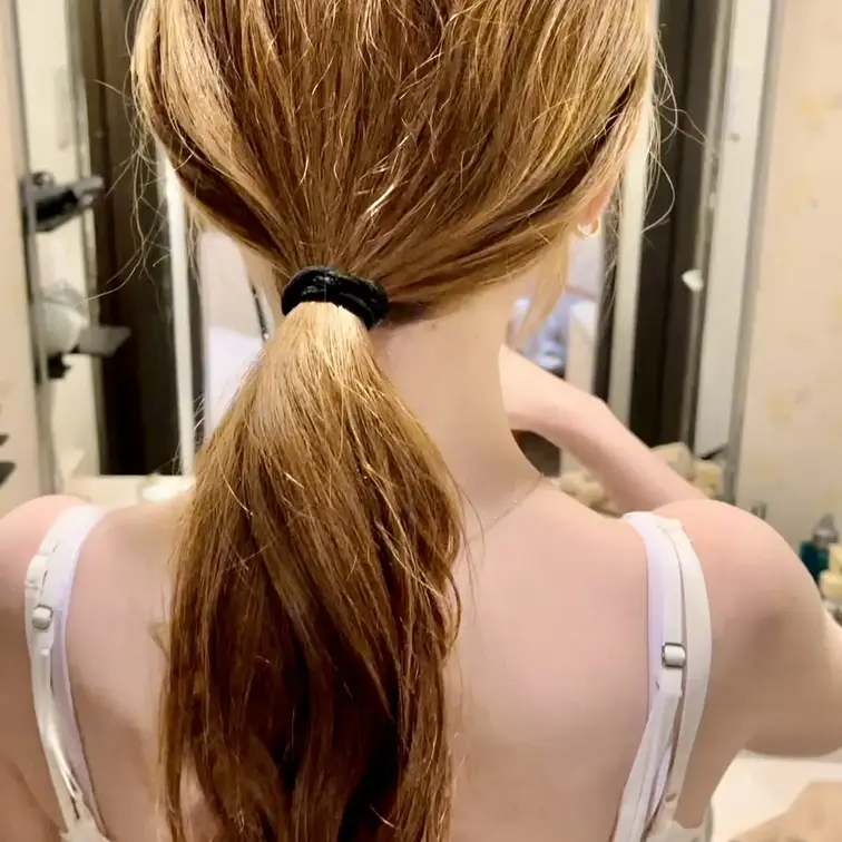 めるちゃん、ポニーテール😍
後でバックで引っ張りまくります❤️