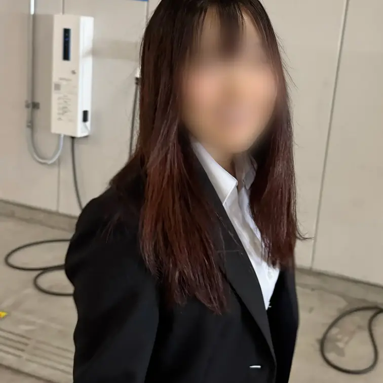『部長、ネクタイ曲がってます。第一印象大切ですよ』

「そんな曲がってる？気にしすぎだよ💧」

誰か夜の第一印象