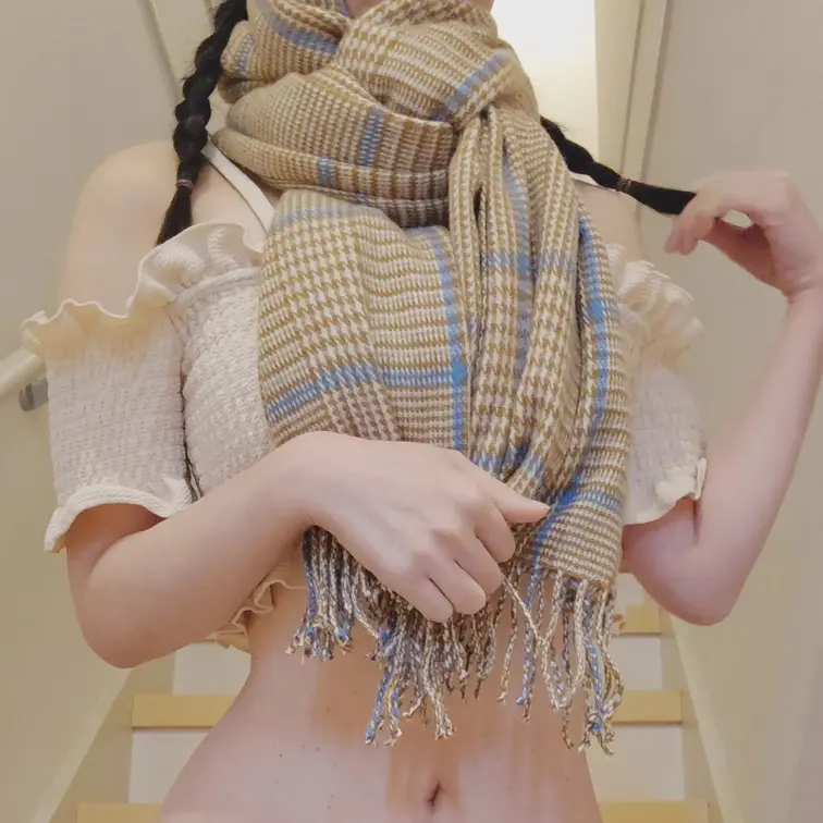 マフラーと水着の組み合わせって可愛くて好きです🤎