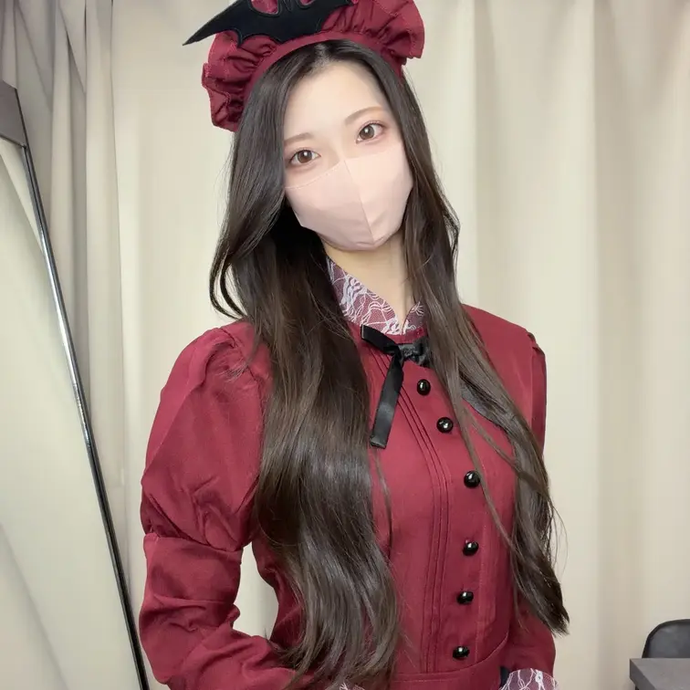 リクエスト衣装の洋館メイドさん〜❣️
プレゼントありがとうこざいます(❁ᴗ͈ˬᴗ͈)
どうかな？
明日はこの衣装で
