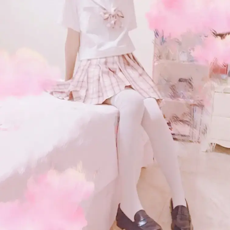 某激かわYoutuberちゃんの○○○ちゃんとの甘アヘエロイプを隠し撮り！ 普段は清楚っぽいのに裏では自ら…"○○見て？