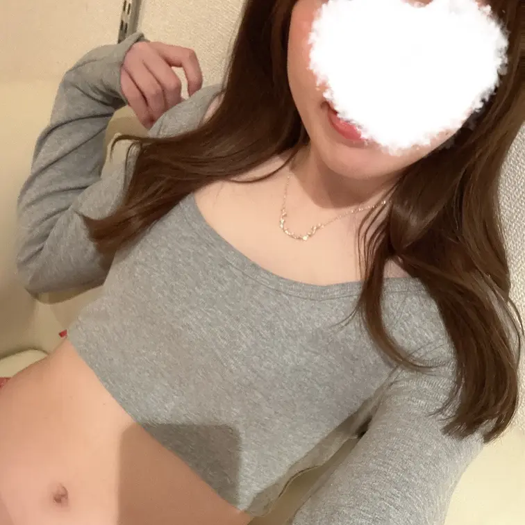 
おへそだし🤫♡

そろそろ新しい下着買おっかな？なこの頃☺️🩷