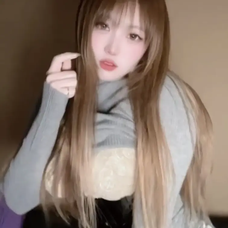 はじめに右側の「いいね♡＆保存♡」を押して応援してから見てもらえると嬉しいです🐰💜

ダイエット中でコルセットしてる