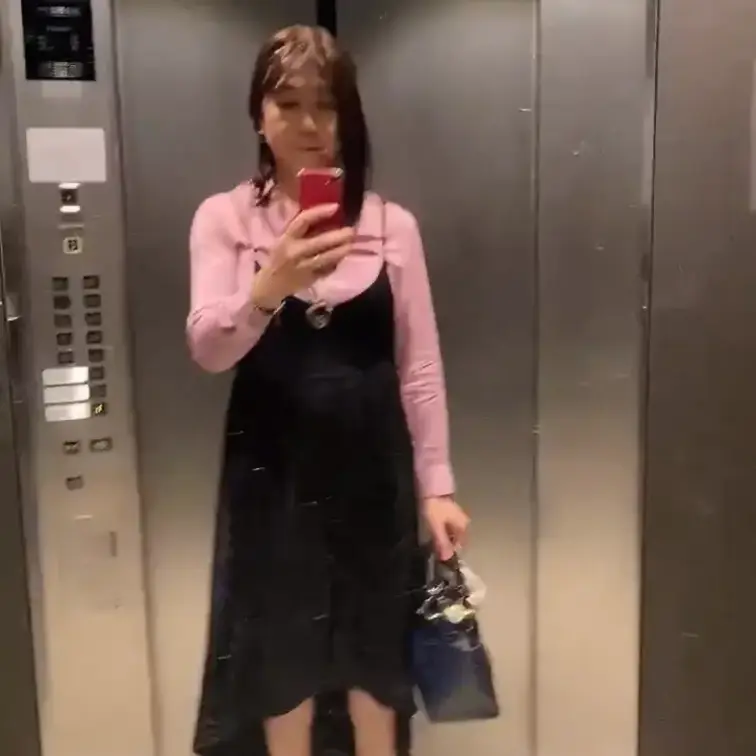 ついついエレベーターの鏡で…☺️