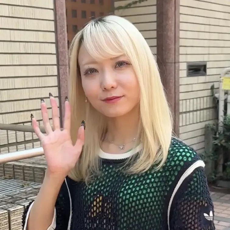 #303【SHION 23歳】
今回ストリートスナップに協力してくれたのは、原宿系コーデが可愛いSHIONちゃん😎
