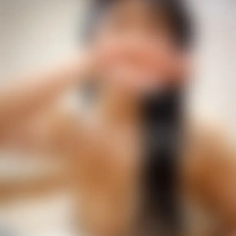 お風呂上がりに下着姿で髪の毛を乾かしていた妻