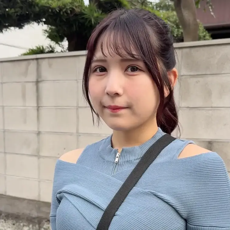 #317【MANA 21歳】
今回ストリートスナップに協力してくれたのは、水色のトップスが可愛いMANAちゃん😎
