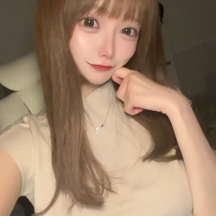 ねー他の子今見てたでしょ！
やだ！
いぶのことだけ見て？？
こんなに考えてるのにっ、|ू･ω･` )💭
嫉妬しち