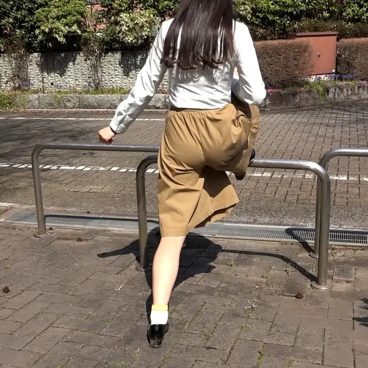    ■衣装、備品:
   キュロット　https://***
   写真で見ると少しシワがありなるべく伸ばして使用