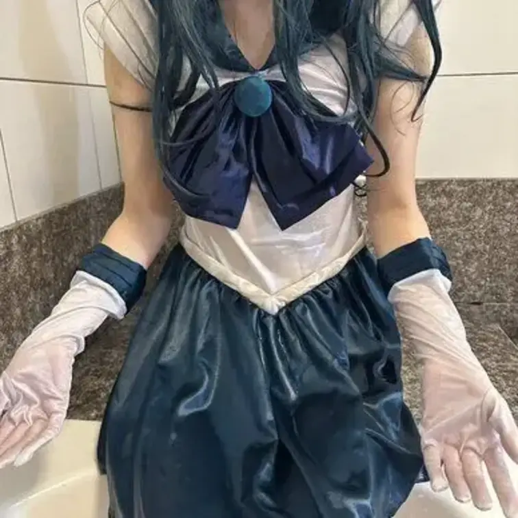 ローションお風呂でハメ撮り！！！セ○ラー戦士ヌルヌルH
POV in the lotion bath!!! Slipp