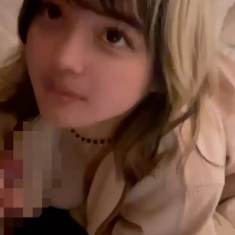 【顔出し】初のハメ撮り？初々しい優しめフェ◯