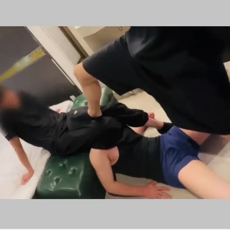 高身長サッカー部の犬顔ドSノンケくん2人組🐶(178.68.20代🦶27.5㎝、176.65.20代🦶27.0㎝)