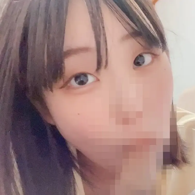 うとうとして眠そうな彼氏を無視してフェラしちゃう♡♡
--------------------------------