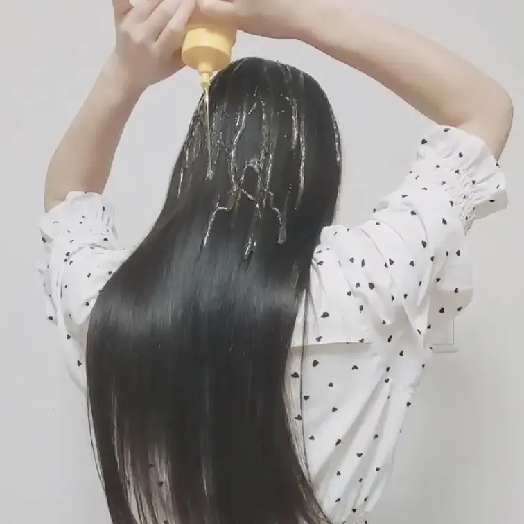 ツヤツヤの黒髪ロングに蜂蜜ぶっかけ🥺（艶々黒髪のブラッシングも収録）

messy初挑戦の蜂蜜ぶっかけ動画です✨
