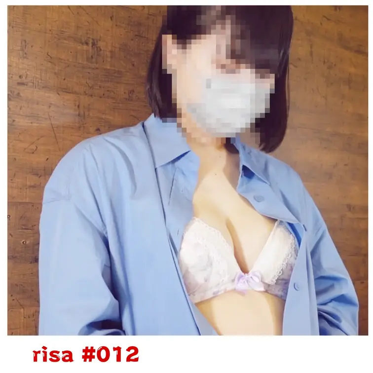 [risa 妄想#012] ノートを閉じたあと、こぼれる秘密。


なんとなく目に留まった女性がいた。
もちろん