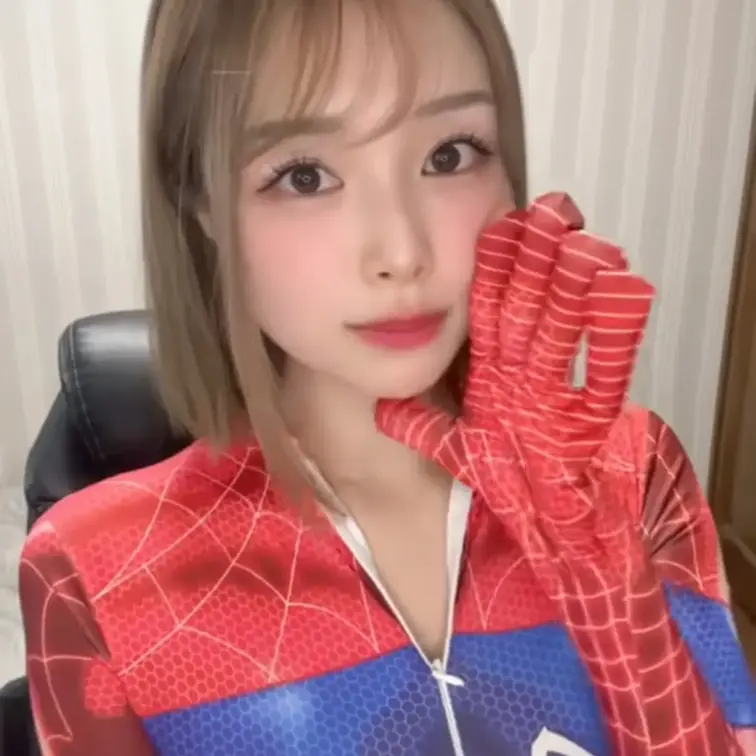 なつみの公開動画: スパイダーマンになってみたよ💕