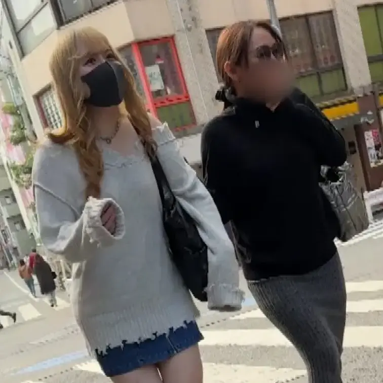 【かえで32＆りん29】待ち合わせ映像。
今回は二人組‼️
待ち合わせにいくと買い物のついでに面接来たという異色の