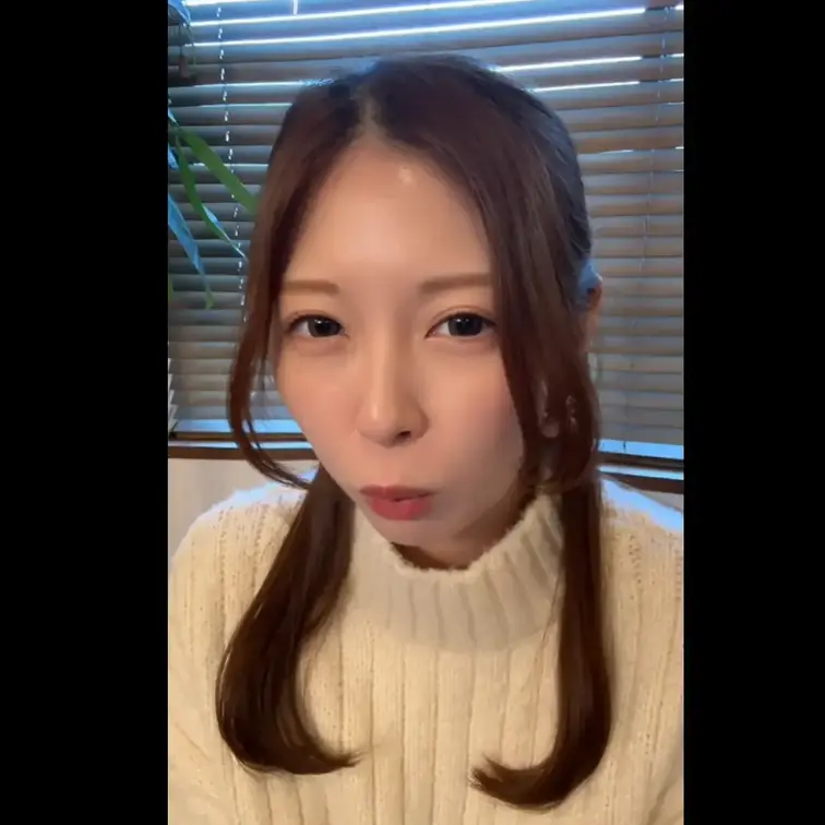 白セーター　フェラ