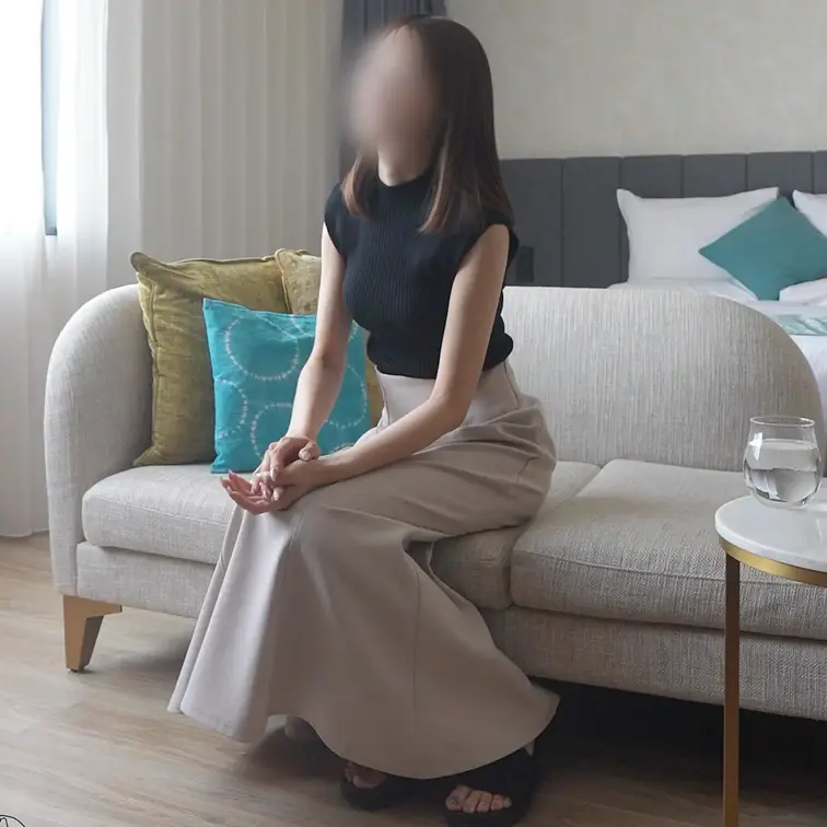 【旦那さんと3年以上レスの小5、小3兄妹のママが「潮吹きと連続イキしてみたい」と開発依頼】（1時間28分）

小5、
