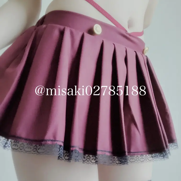 プリーツスカートって制服って感じ
私服でプリーツスカート履かないから、コスプレ楽しい♥️