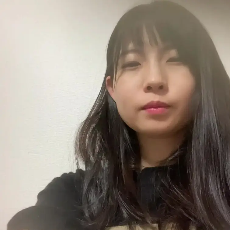 覗き主観フィクショングラビア動画です。
覗いていたことが見つかったあなたを、まこが魔法の香水を使い妹に変えます。
そ