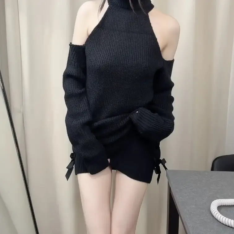 セクシーなワンピースを着てみました♡
こんなのは好きですか？

3月もみなさんありがとうございました(⁎ᴗ͈ˬᴗ͈