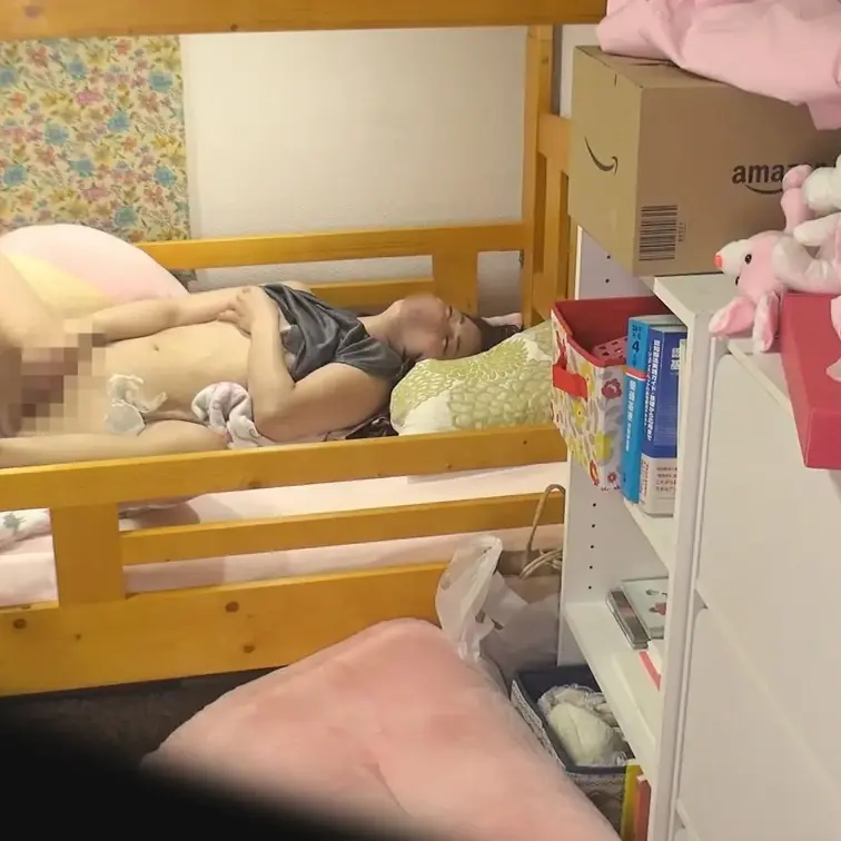 〇立墨〇病院看護師女子寮にて・・・