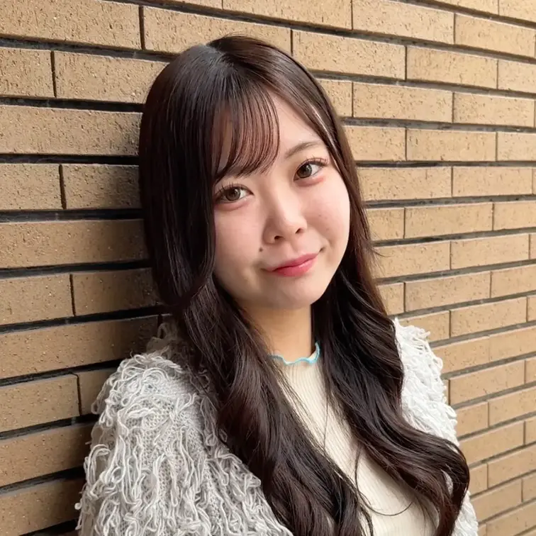#268【SHIZUKA 24歳】
今回ストリートスナップに協力してくれたのは、モコモコカーデが可愛いSHIZUKAち