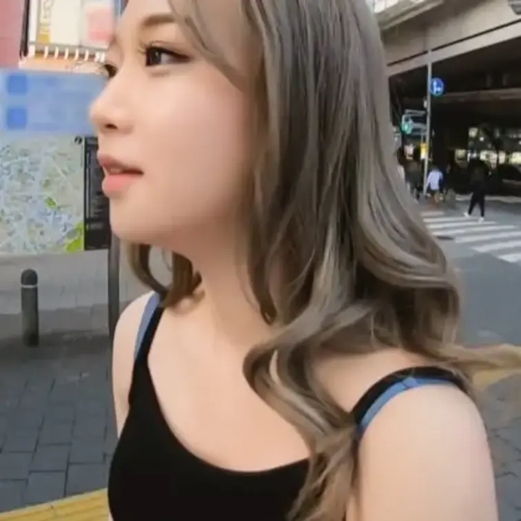 【高身長美脚ギャル】経験人数500人(女子100人)オーバー！！チ●コもマ●コもイケるSEX大好き二刀流キャバ嬢！！普段